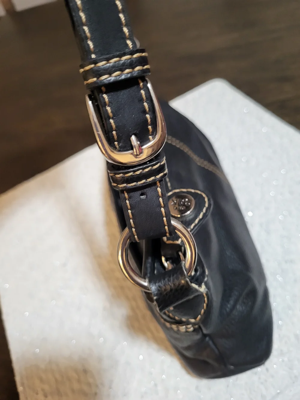 The Sak sleek black